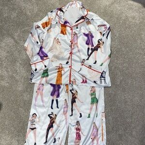 Taylor Swift The Eras Tour Silky Pajama Two Piece‎ Set Size S She Show